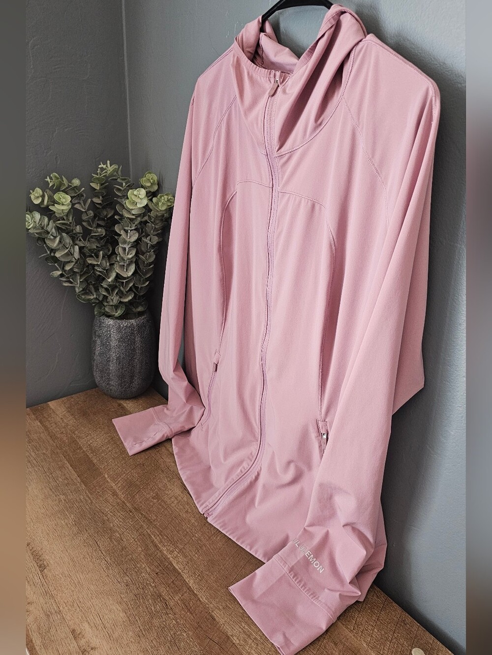 Lululemon Run Jacket - Picture 3 of 9